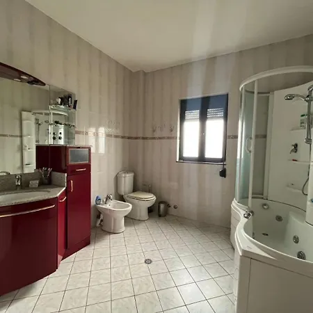 A Modern Located In Villa *